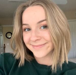 Meet your Posher, Rebekah